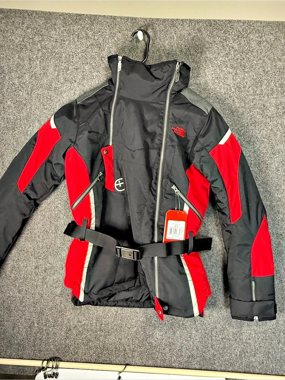 The North Face W St Vixen Jacket Women's Color Block Ski Jacket Size Medium NWT